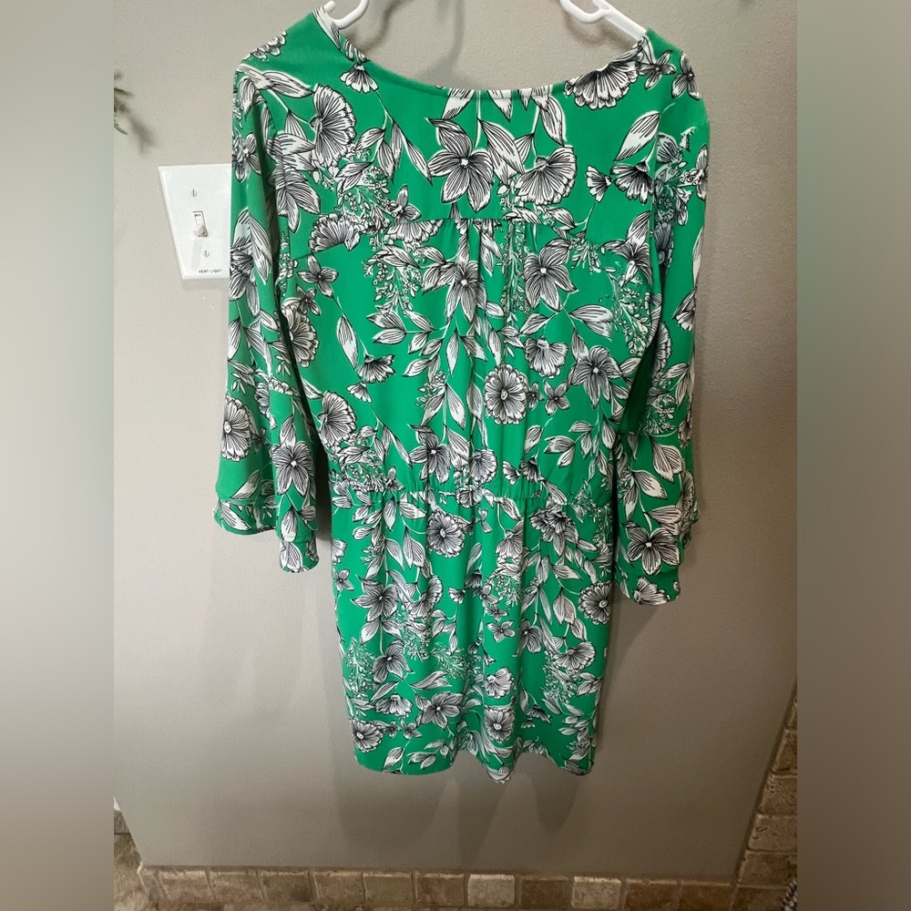 Women’s dress, perfect for spring!